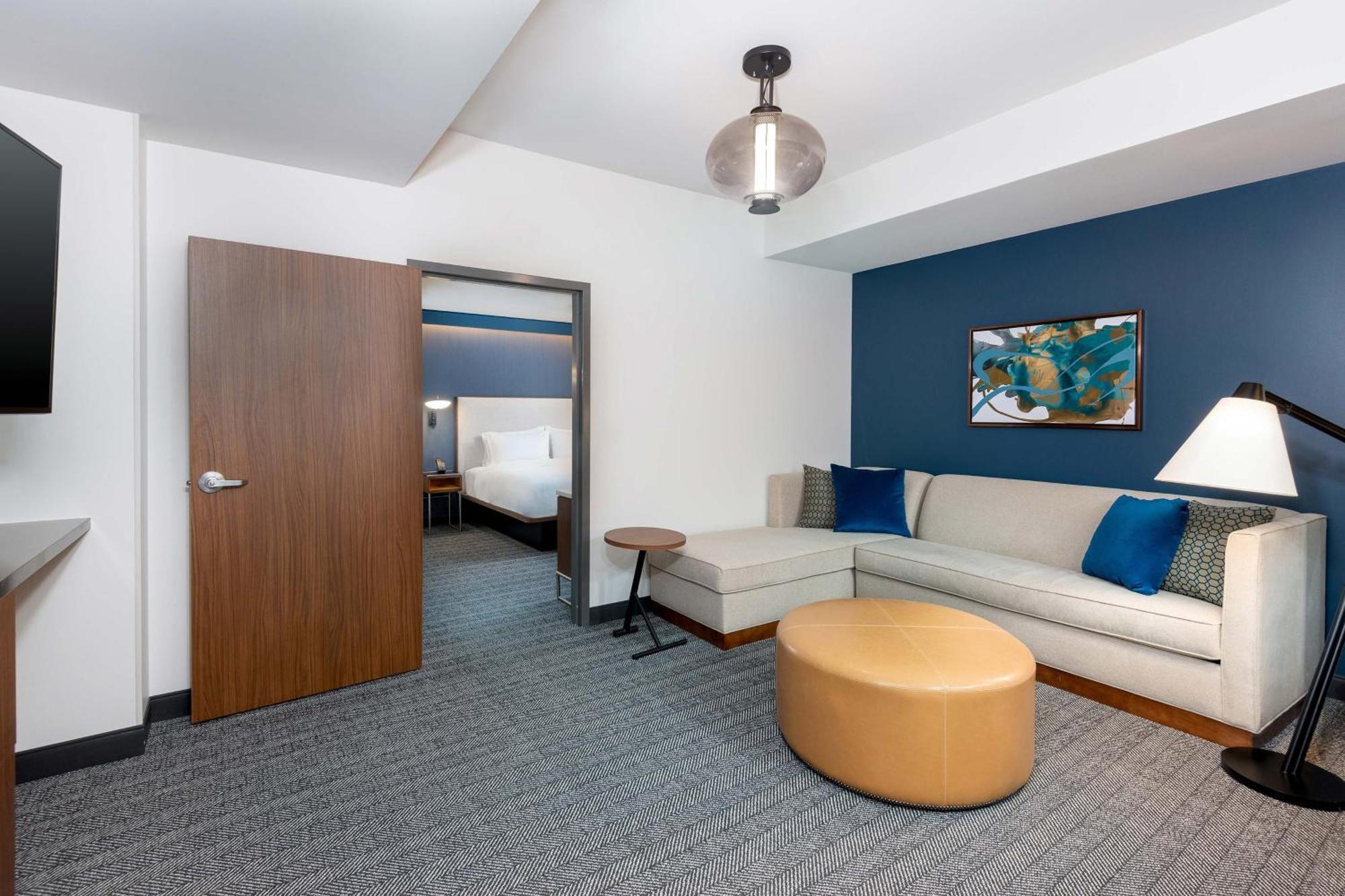 Courtyard By Marriott Atlanta Midtown Hotel Exterior photo